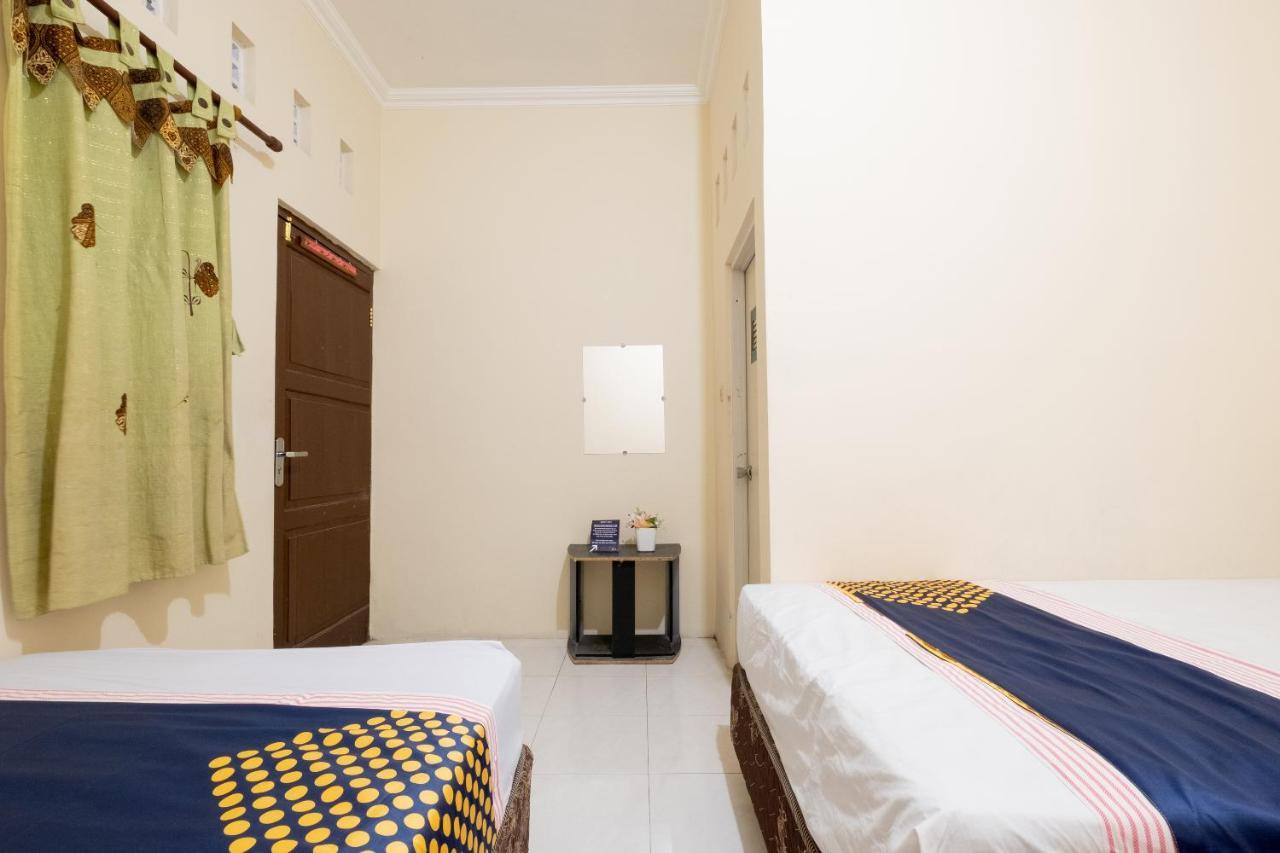 Spot On 2419 Rumah Nugraha Hotel Syariah Yogyakarta Exterior photo